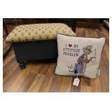 APPLE CREEK OPENING FOOT STOOL & DECORATIVE PILLOW