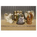 FIGURINES