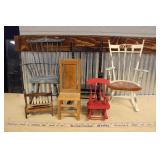 ASSORTMENT OF MINIATURE / DOLL FURNITURE