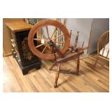 ANTIQUE SPINNING WHEEL