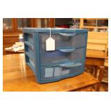 ORGANIZER W/ ASSORTMENT OF JEWELRY