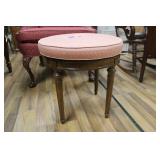 CUSHIONED SWIVEL STOOL