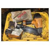 BOSCH F18WW PNUEMATIC NAILER W/ NAILS