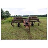 I.H CYCLO 400 CONVERTED TO DROP FERTILIZER