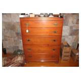 CHEST OF DRAWERS & CONTENTS