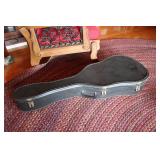 VINTAGE GUITAR CASE
