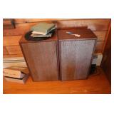 RECORDS & SPEAKERS