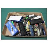 FLAT OF ASSORTED FOLDING KNIVES