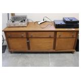 ENTERTAINMENT STAND