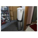 (2) TRASHCANS