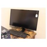 27" CURVED SAMSUNG MONITOR AND KEYBOARD