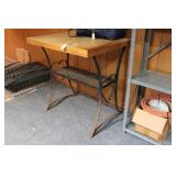 METAL HEART TABLE