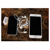 (2) IPHONES AND HEADPHONES