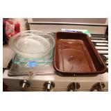 ASSORTED PYREX AND CUTTING BOARD