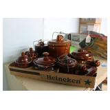 STONEWARE KITCHENWARE