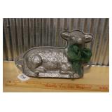 VINTAGE CAST ALUMINUM LAMB CAKE MOLD