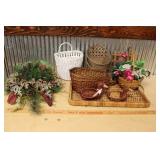 BASKETS & DECOR