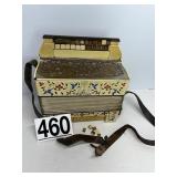 OLD ACCORDIAN FOR PARTS-