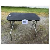 STURDY FOLDING TABLE (DOG GROOMING TABLE)