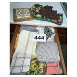 MISC LINEN LOT
