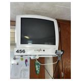 ZENITH TV W/WALL HANGER