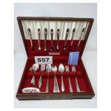 SERVICE FOR 8 COMMUNITY PLATE SILVERWARE SET
