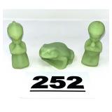 FENTON PRAYING CHILDREN & FROG IN LIME GREEN SATIN