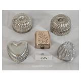 13 Small Baking Pan - Molds