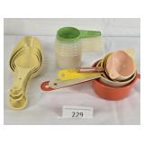 Mixed Lot Plastic Measuring Cups