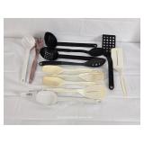 Mixed Lot Nylon Kitchen Tools