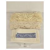 Mixed Lot Napkins & Doilies