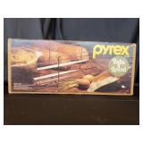 Pyrex Bake A Round 990 Glass Tube Complete Boxed