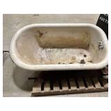 Freestanding Bathtub with Claw Feet