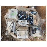 (1) Pallet Liquid Rock