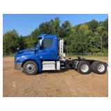 2021  FREIGHTLINER  Cascadia Truck
