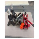 (2) Hydraulic Jacks & (2) Jack Stands