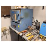Paragon Industries Sentry Xpress 4.0 Digital Ceramic Kiln with Associated Tools