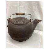 Cast Iron No. 8 Kettle, 7 1/2"T