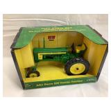 NIB Ertl John Deere 520 1/16 Toy Tractor