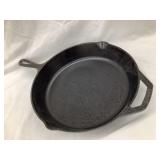 Lodge No. 5 10SK Cast Iron Skillet, 12"Diameter