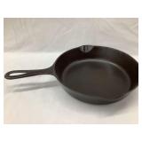 Griswold No. 6 Cast Iron Skillet, 9"Diameter