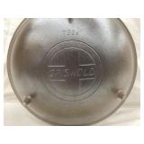 Griswold No. 9 Cast Iron Kettle, 11 1/2"