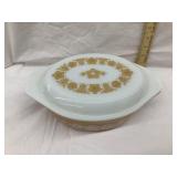 Pyrex "Butterfly" Gold Casserole Dish w/ Lid, 1