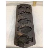 Lodge Cast Iron Fish Mold/ Bread Pan, 15 1/2"T