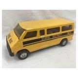 Ertl 1:16 Toy School District Van, 11"L
