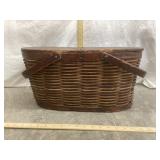 Vintage Hawkeye Basket Co., Burlington IA Picnic