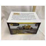 Ertl John Deere Industrial 820 Diesel Tractor,