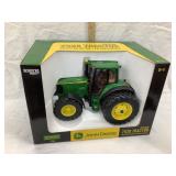 NIB Ertl Britains John Deere 7520 1/16 ScaleToy