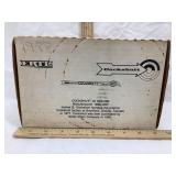 NIB Ertl Cockshutt Deluxe 40 1/16 Scale Toy