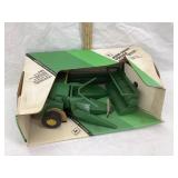 NIB Ertl John Deere 1/16 Scale Toy Forage